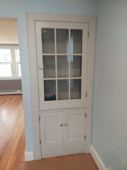 Built-in in the kitchen - 1 Dunklee St