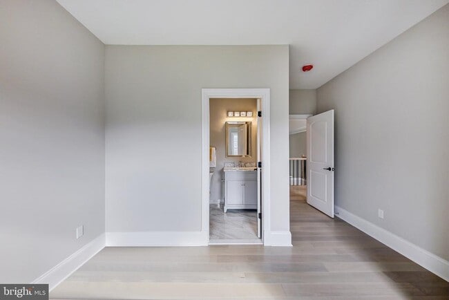 Building Photo - 3104 Sleepy Hollow Rd