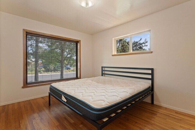 Building Photo - Charming 3BR, 2,200 Sq Ft SFR in Broomfield