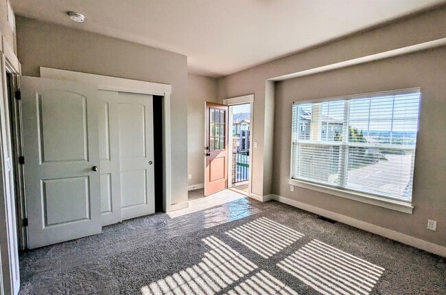 Building Photo - 4903 Northern Lights Dr