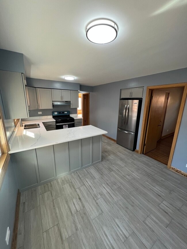 Building Photo - 4148 W 87th St