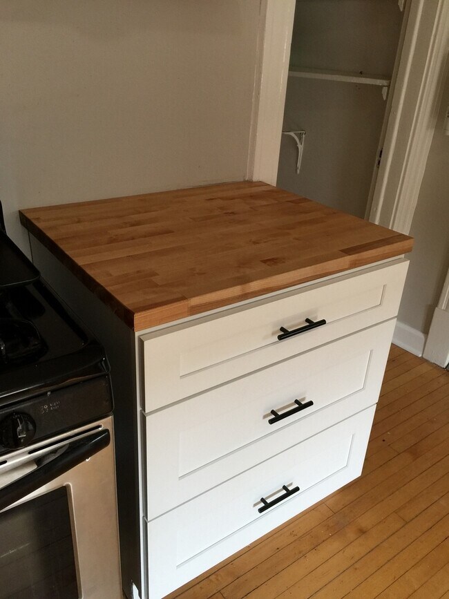 Building Photo - 3448 W Drummond Pl