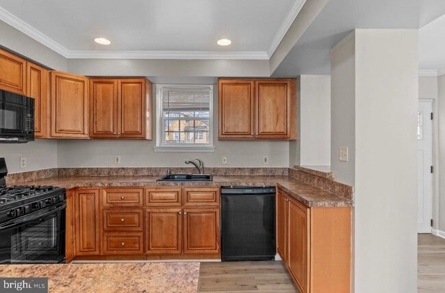 Building Photo - 2528 Wendover Rd