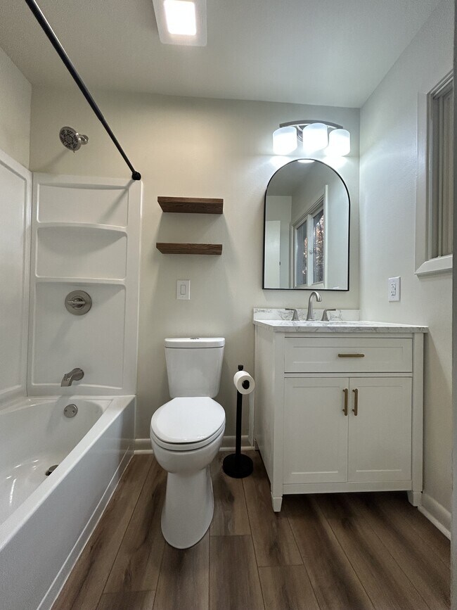 Building Photo - 25 Carballo Ln