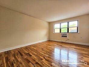 Building Photo - 0 bedroom in CHICAGO IL 60614