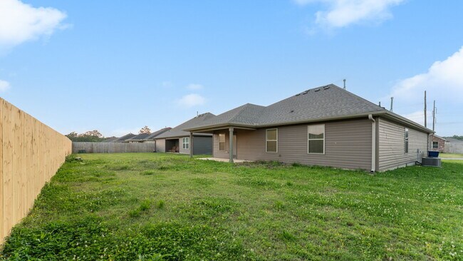 Building Photo - Comfortable Siloam Springs Home