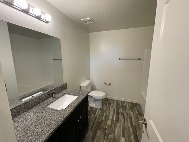 Building Photo - ***3 BEDROOM/2.5 BATHROOM IN PRESCOTT VALLEY***