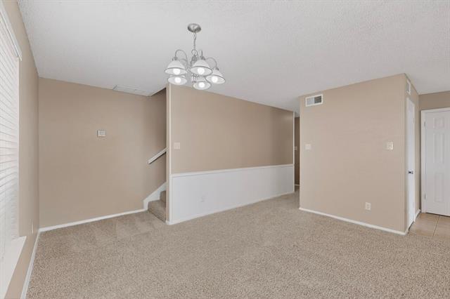 Building Photo - 913 W Rochelle Rd