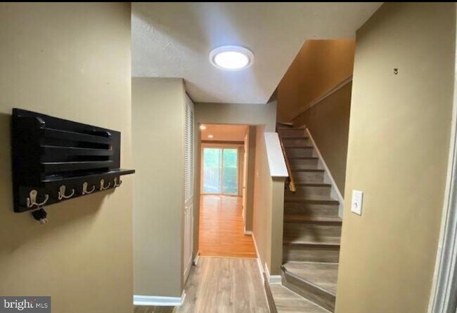 Building Photo - 14103 Armilla Ct