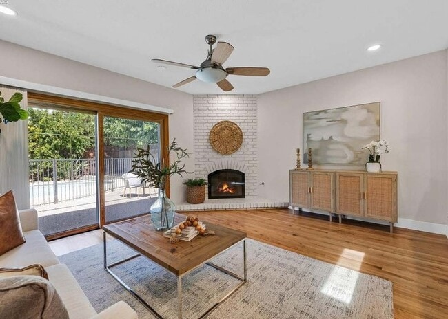 Building Photo - Updated Single-Story 4BR Home with Pool in Prime Pleasanton Valley Location