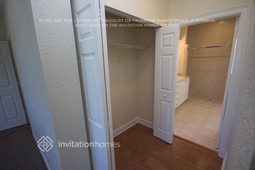 Building Photo - 4551 NW 36th Ct