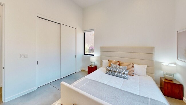 Building Photo - 2183 S Salida Del Sol