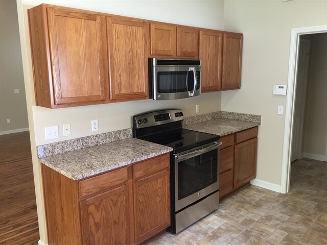 Building Photo - 516 Amsonia Cir