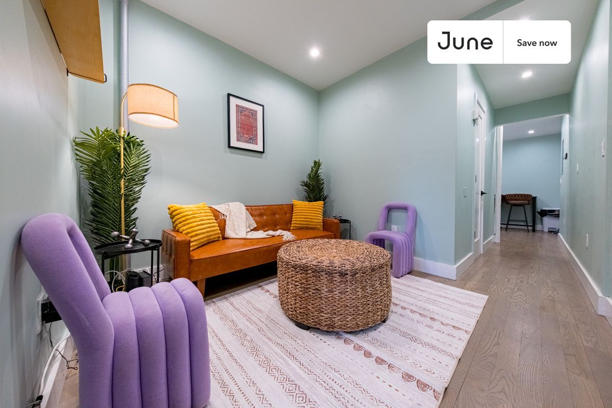 Building Photo - 1675 Lexington Ave