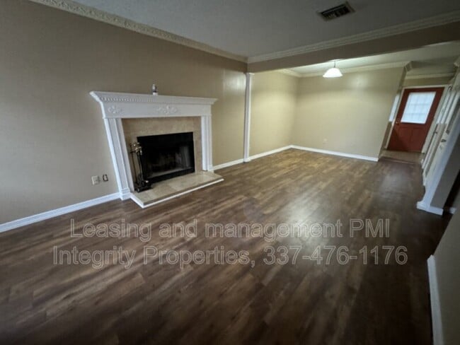 Building Photo - 44 Phlox Dr