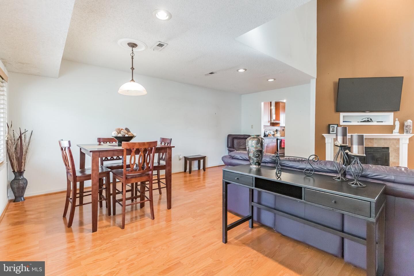 Building Photo - 504 Chanticleer