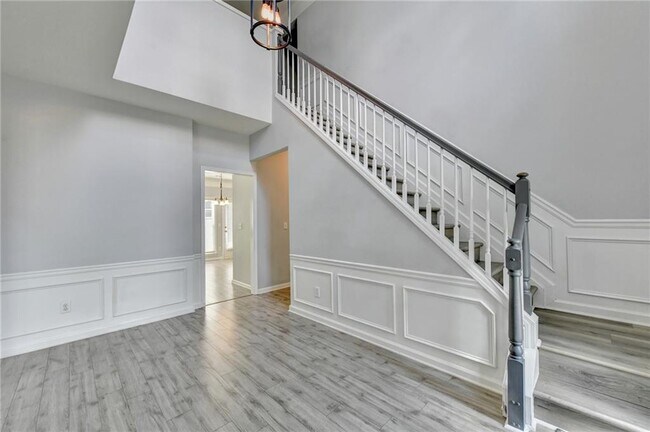 Building Photo - 7635 Harrogate Pl