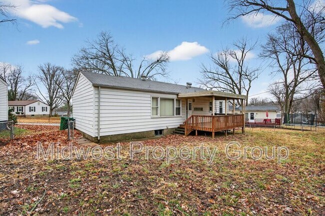 Building Photo - 1015 Avant Dr