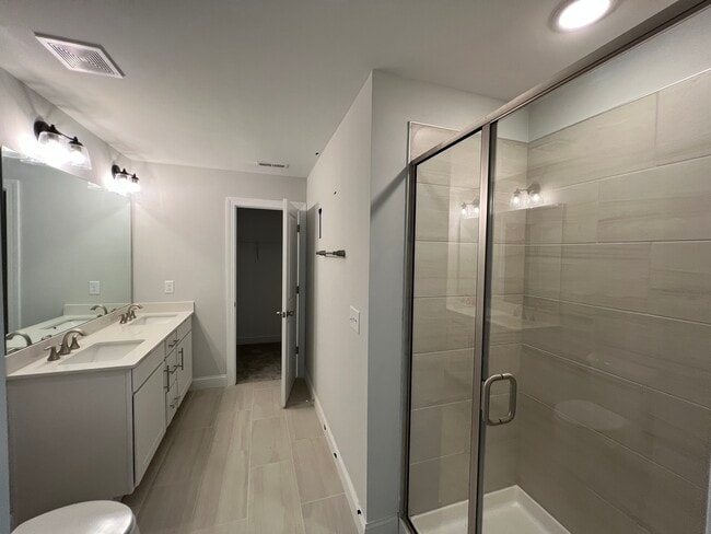 Building Photo - 337 Old Grove Ln