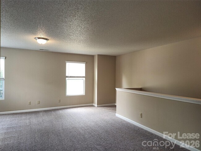 Building Photo - 2038 Dunsmore Ln
