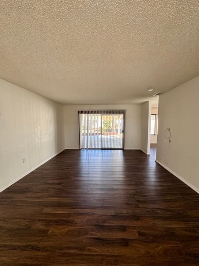 Building Photo - COMING SOON 55+ Community 2 bedroom 2 bathroom Home for Lease in Sun City