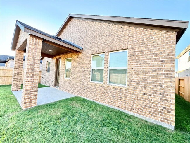Building Photo - 21823 White Stone Creek Dr
