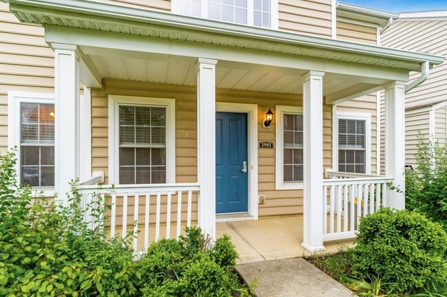 Building Photo - Beautifully Updated Single Family in a Private Community