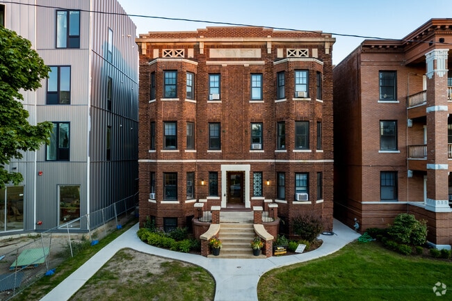The Keyes Apartments - The Keyes