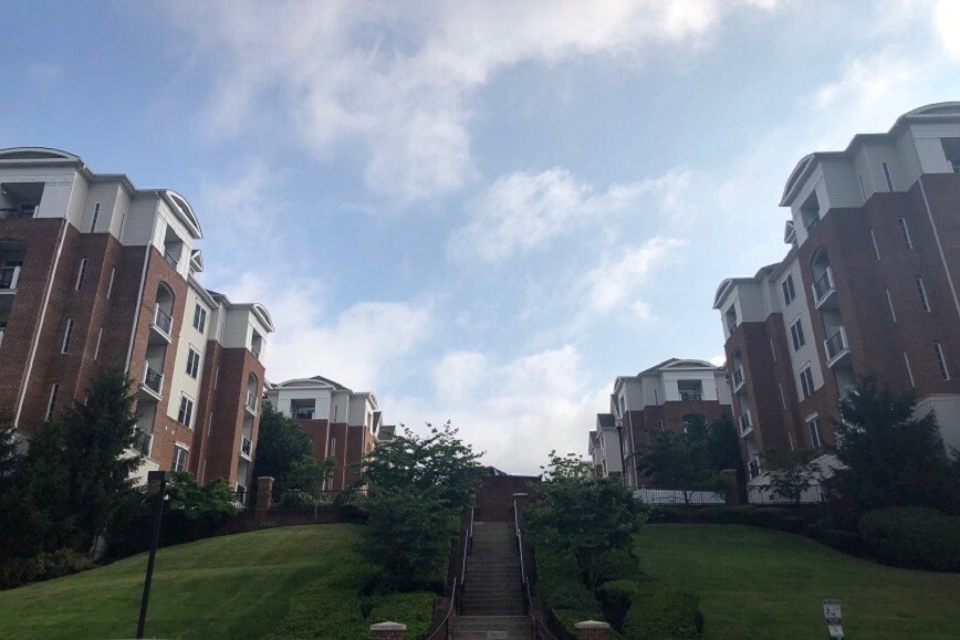 Building Photo - 350 W Elm St