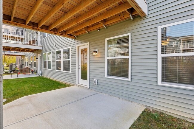 Building Photo - 4341 Value Springs