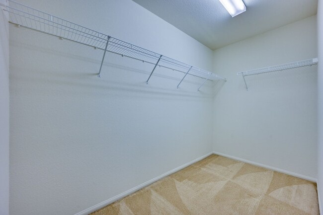 Building Photo - Green Valley!! Gated!! 4 Bedrooms!! Bed & Bath Downstairs!!  TANKLESS WATER HEATER!!! Covered pat...