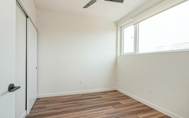 Building Photo - 1301 Bainbridge St