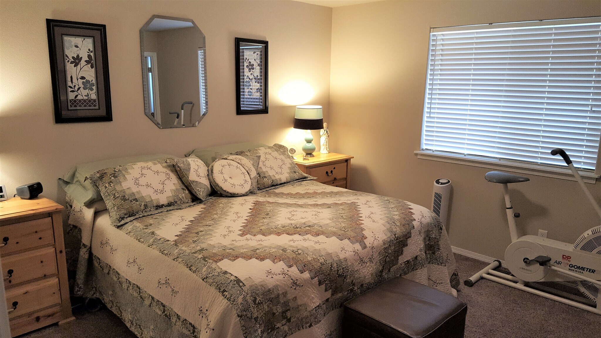 Building Photo - 885 NW 2nd St.