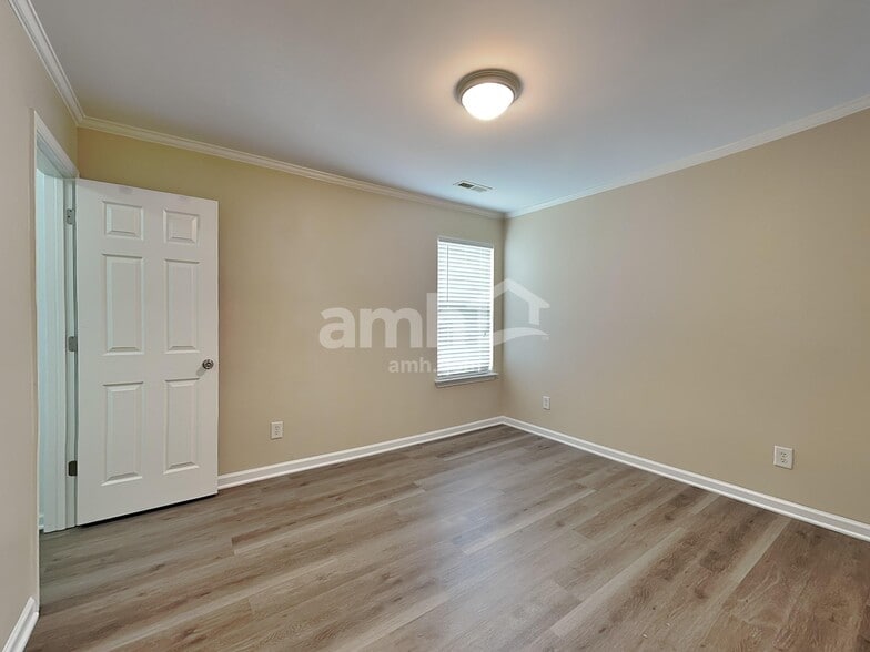 Building Photo - 3735 Village Springs Dr