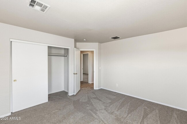 Building Photo - 14779 W Bloomfield Rd