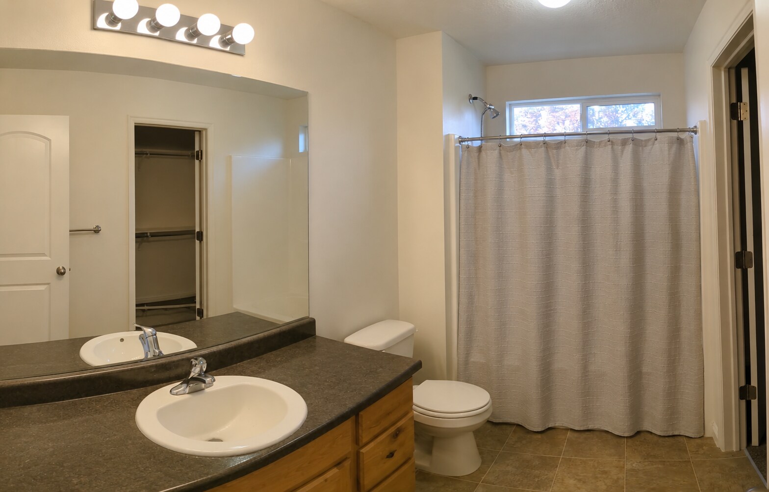 Building Photo - 7066 S Thorndale Way
