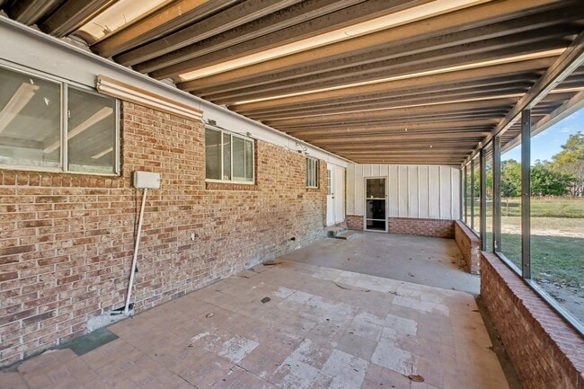 Building Photo - 2709 Lumpkin Rd