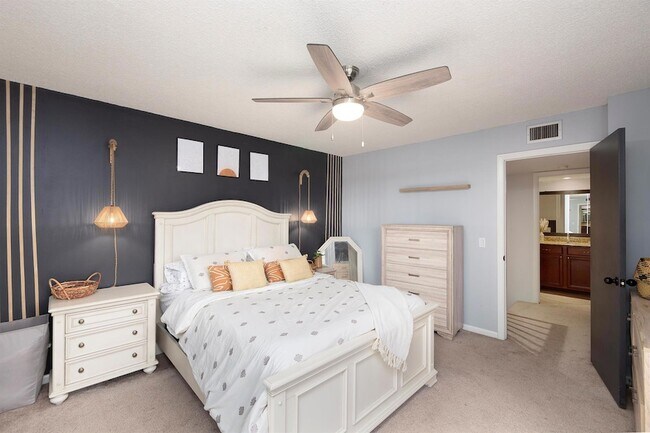 Building Photo - 2980 SW Sunset Trace Cir
