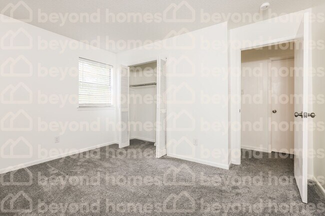 Building Photo - Move-In Ready 3-Bedroom 2-Bathroom Home in...