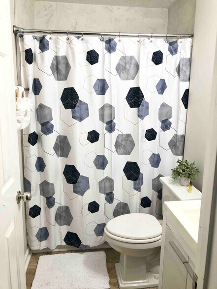 Building Photo - 2650 Bluffton Rd