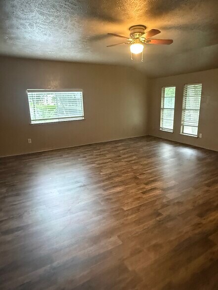 Building Photo - 7321 Indian Ridge Trl