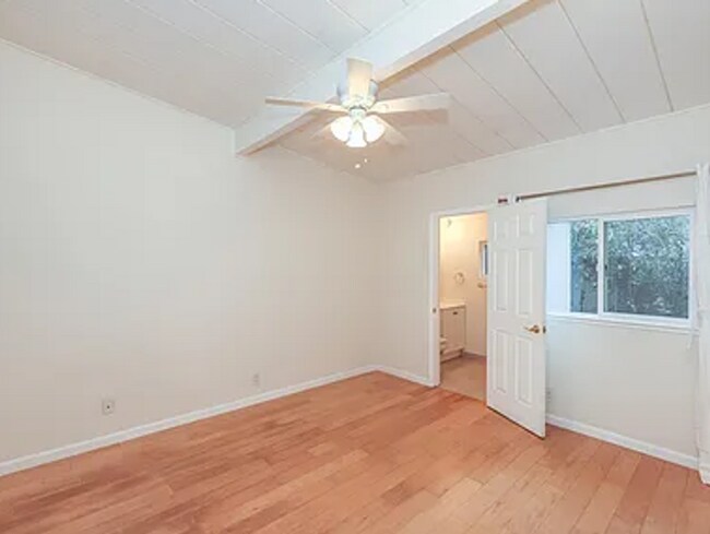 Building Photo - Beautiful Single Story 3bd House Recently ...