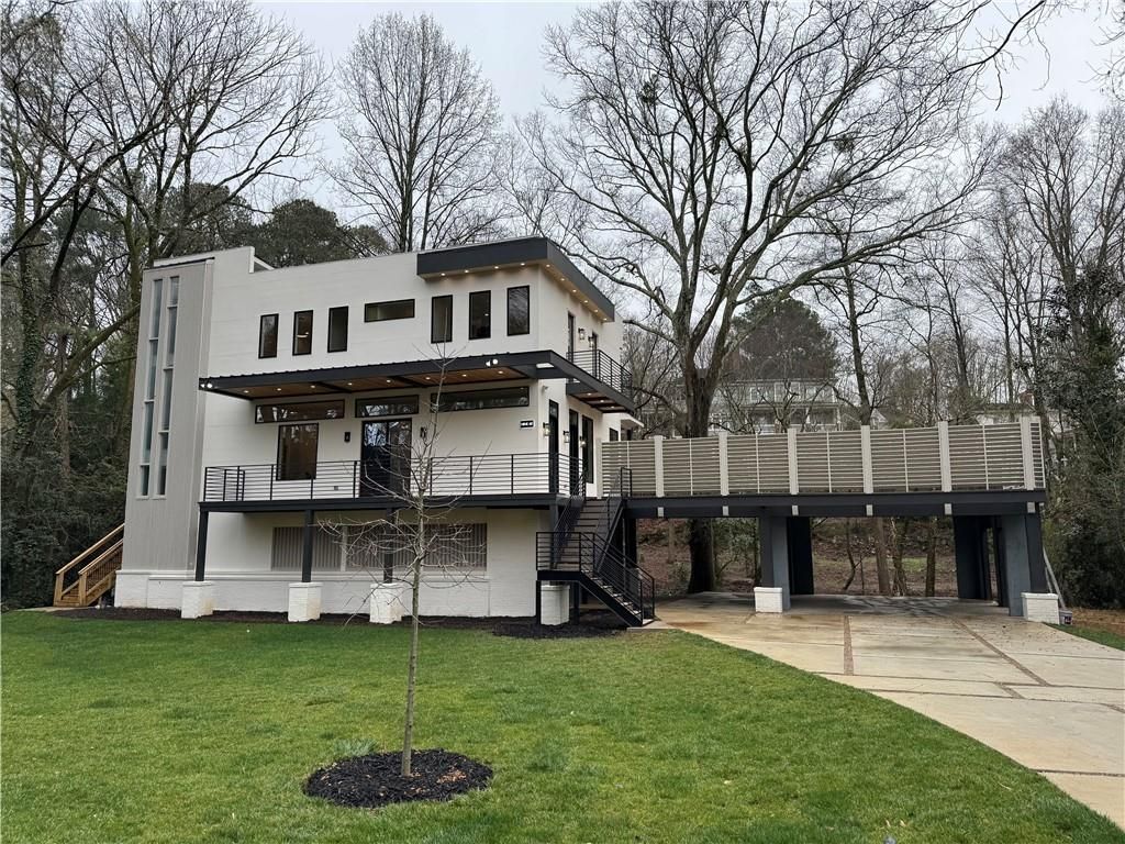 Building Photo - 942 Peachtree Battle Cir NW