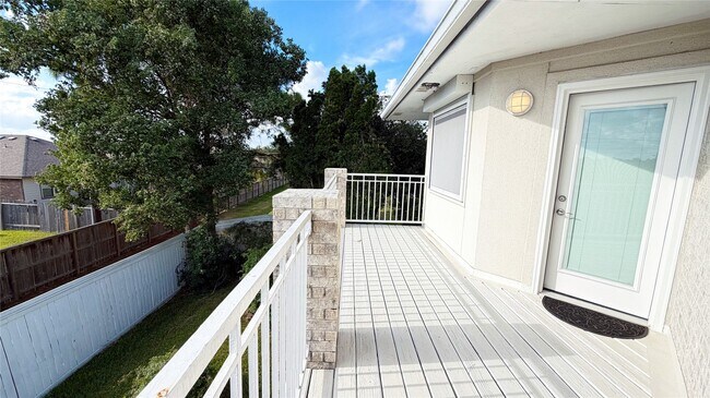 Building Photo - 4601 Country Club View