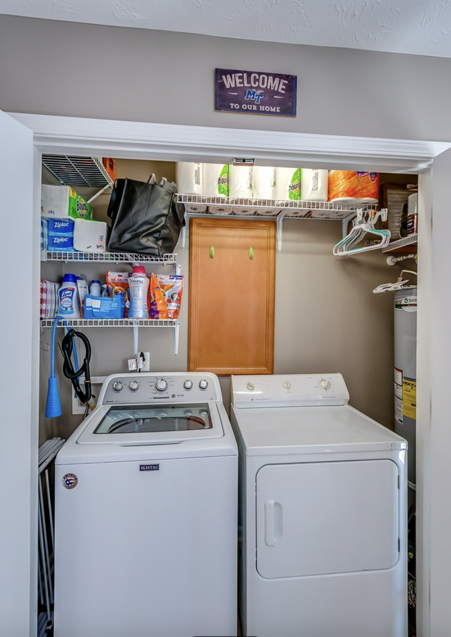 Laundry (appliance not included) - 343 Shoshone Plz