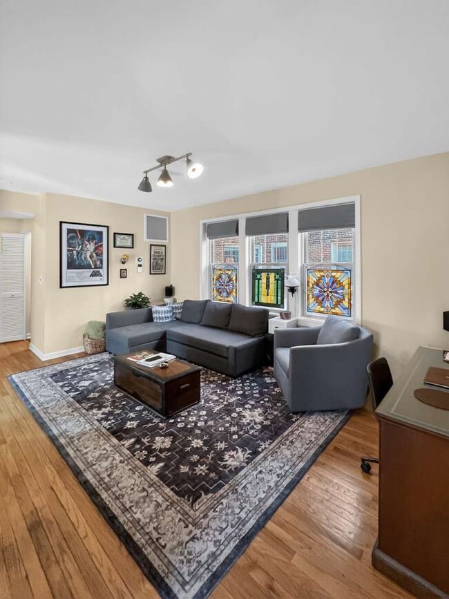 Building Photo - 7316 N Honore St