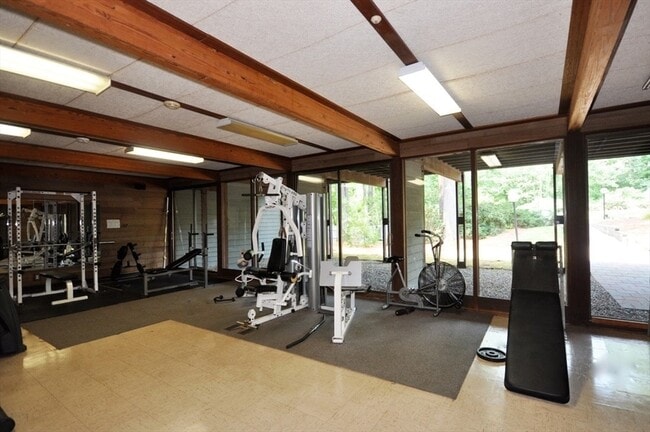 Building Photo - 546 Great Elm Way