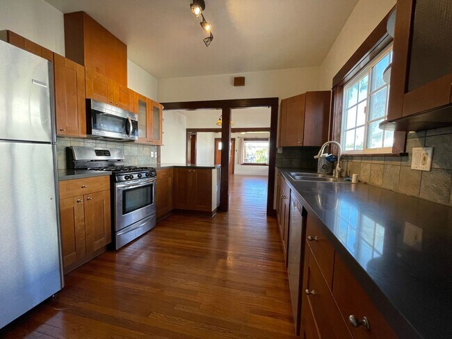 Building Photo - 4857 Kansas St