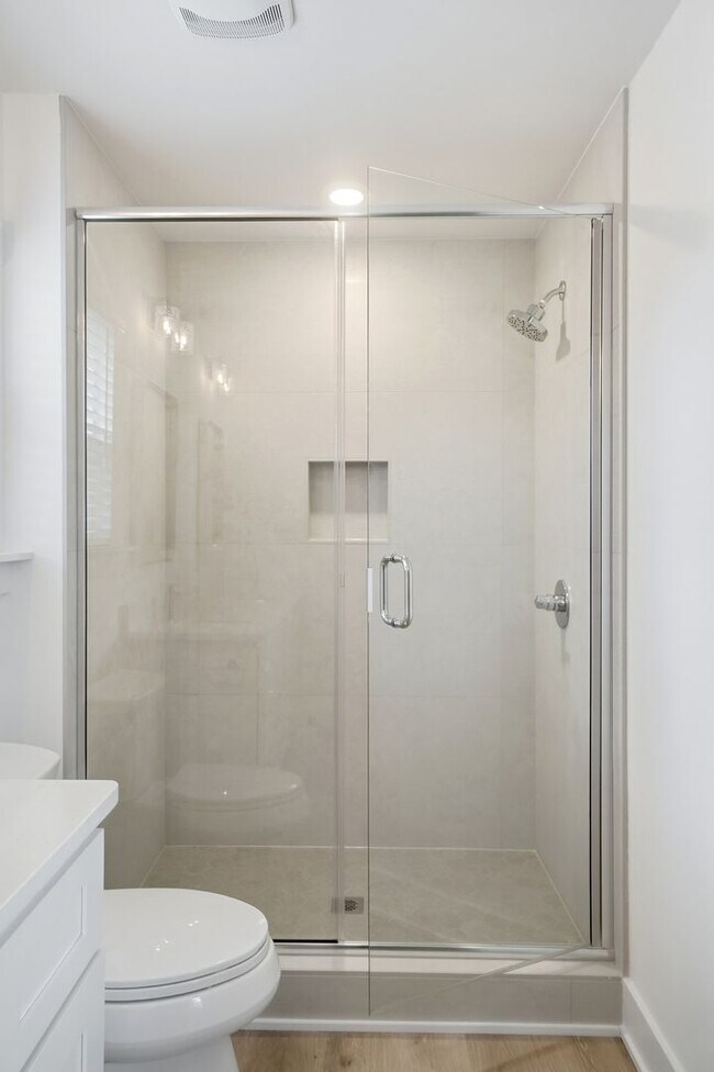 Building Photo - New Construction Townhome Minutes from Uptown