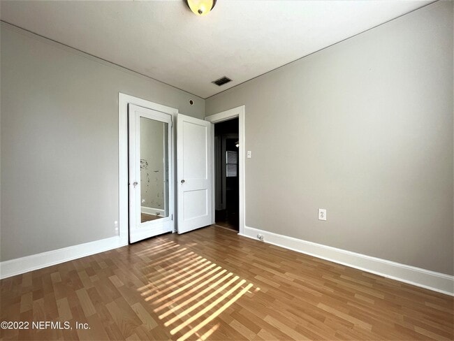 Building Photo - 5324 Fremont St